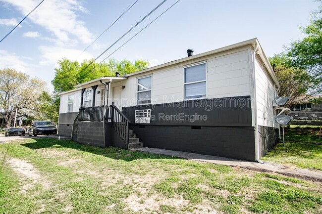 property at 1414 Chicago Ave