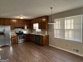 215 Fayetteville Rd in Fairburn, GA - Building Photo - Building Photo