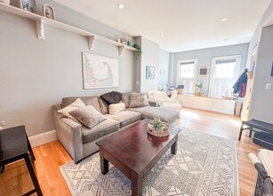 4 Viking St in Boston, MA - Building Photo - Building Photo
