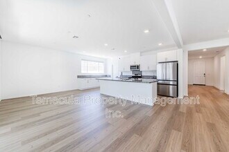 1816 Tapaderos St in Hemet, CA - Building Photo - Building Photo