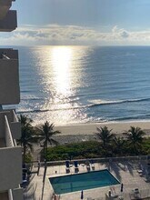 3221 S Ocean Blvd in Highland Beach, FL - Building Photo - Building Photo