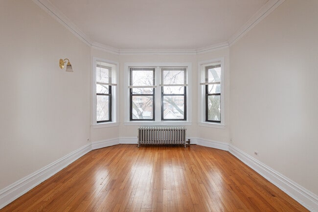 1913 W Larchmont Ave, Unit 3