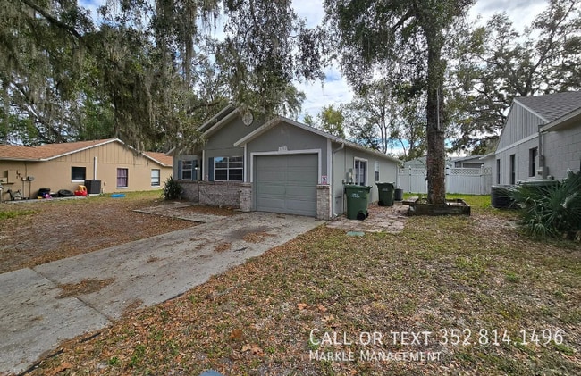 2703 Lorraine Dr in Leesburg, FL - Building Photo - Building Photo