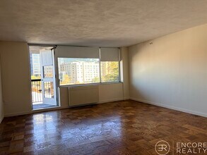 80 Monmouth St, Unit 101-714 in Brookline, MA - Building Photo - Building Photo