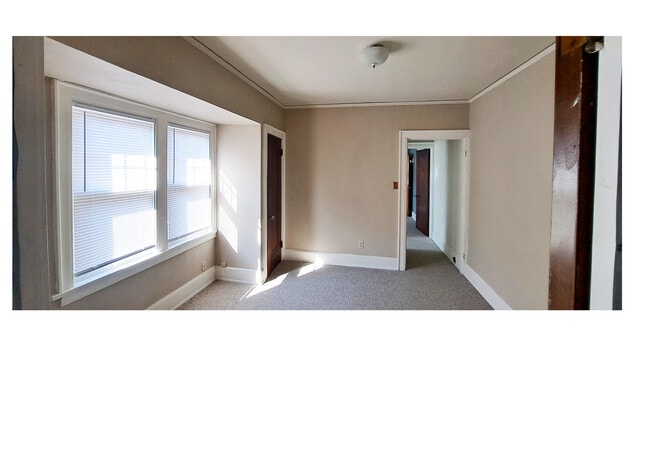 358 E Schiller St, Unit Upper West