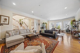 2 Benton Rd in Somerville, MA - Building Photo - Building Photo