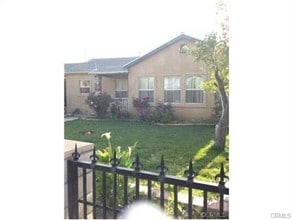 5250-5290 Golden Ave in Riverside, CA - Building Photo - Building Photo