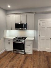 3 Alton Pl, Unit 2 in Brookline, MA - Foto de edificio - Building Photo