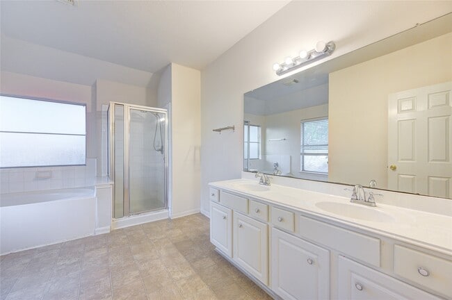 property at 21735 Oakbridge Park Ln