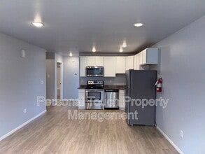 808 7th Ave S in Moorhead, MN - Foto de edificio - Building Photo