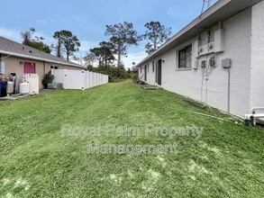 2704 Owen Ave S in Lehigh Acres, FL - Building Photo - Building Photo