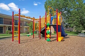 New Orleans Park Apartments in Secane, PA - Building Photo - Building Photo