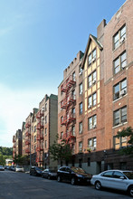 97-119 Ellwood St in New York, NY - Foto de edificio - Building Photo