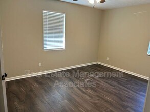 1045 Vineyard Rd in Griffin, GA - Building Photo - Building Photo