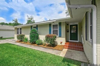327 Marion Dr in Baton Rouge, LA - Building Photo - Building Photo