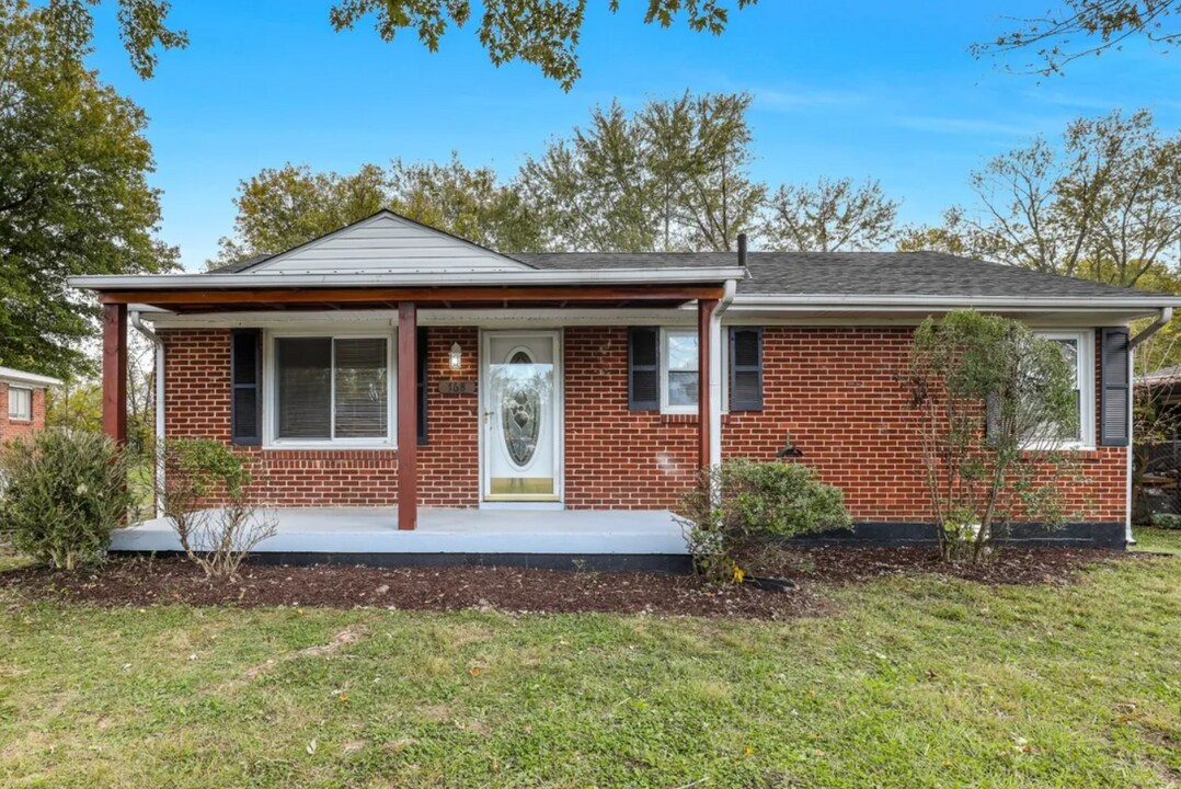 168 Dorris Ave in Springfield, TN - Building Photo