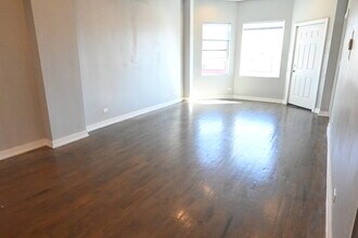 2750 W Cermak Rd in Chicago, IL - Building Photo - Building Photo