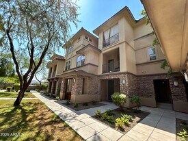 17850 N 68th St in Phoenix, AZ - Building Photo