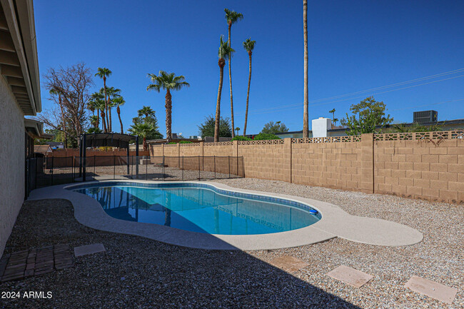 6530 E Sharon Dr in Scottsdale, AZ - Building Photo - Building Photo