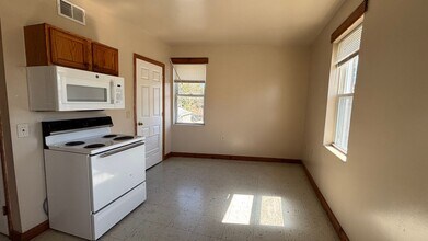 21 West St in Chicopee, MA - Building Photo - Building Photo