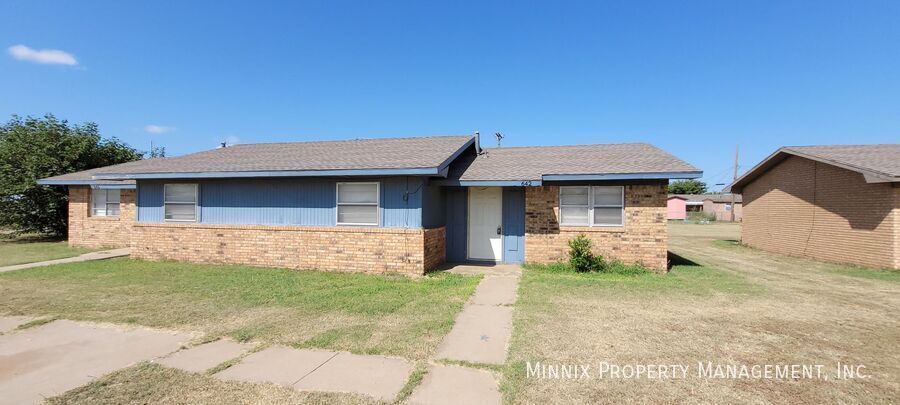 642 S Crosby St in Crosbyton, TX - Building Photo