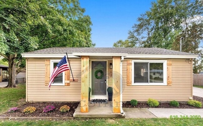 62 Kenton St SE in Grand Rapids, MI - Building Photo - Building Photo