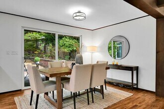 3730 NE 194th St in Lake Forest Park, WA - Building Photo - Building Photo