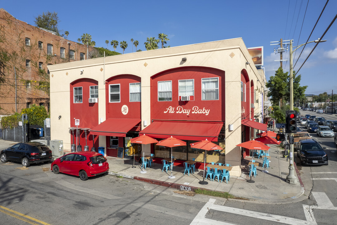 3200 W Sunset Blvd in Los Angeles, CA - Foto de edificio