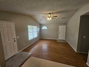 3251 W Woodridge Dr in Fayetteville, AR - Building Photo - Building Photo