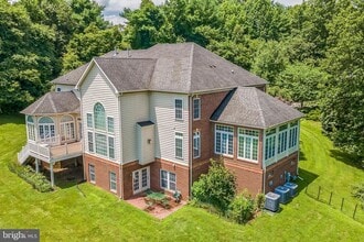 12211 Garrison Forest Rd in Owings Mills, MD - Building Photo - Building Photo