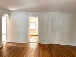 337 Village St in Millis, MA - Building Photo - Building Photo