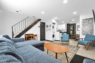 621 NE 28th St, Unit SI ID1018317P in Wilton Manors, FL - Building Photo