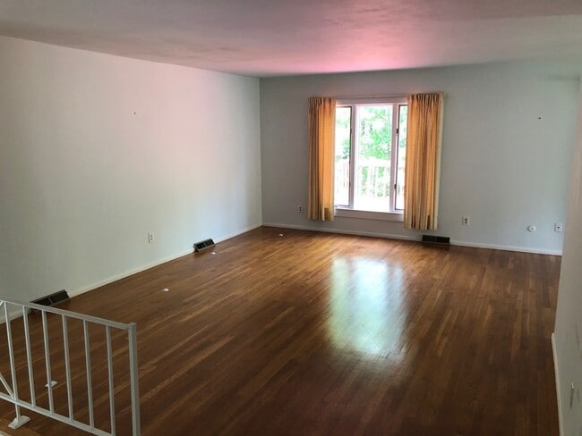 1448 Hanshaw Rd in Ithaca, NY - Building Photo - Building Photo