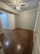 305 W Second St in Lafayette, LA - Foto de edificio - Building Photo