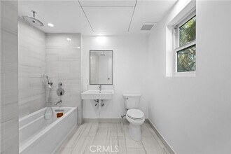 4214 Fulton Ave in Los Angeles, CA - Building Photo - Building Photo