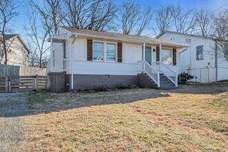 6201 Laramie Ave in Nashville, TN - Building Photo - Building Photo