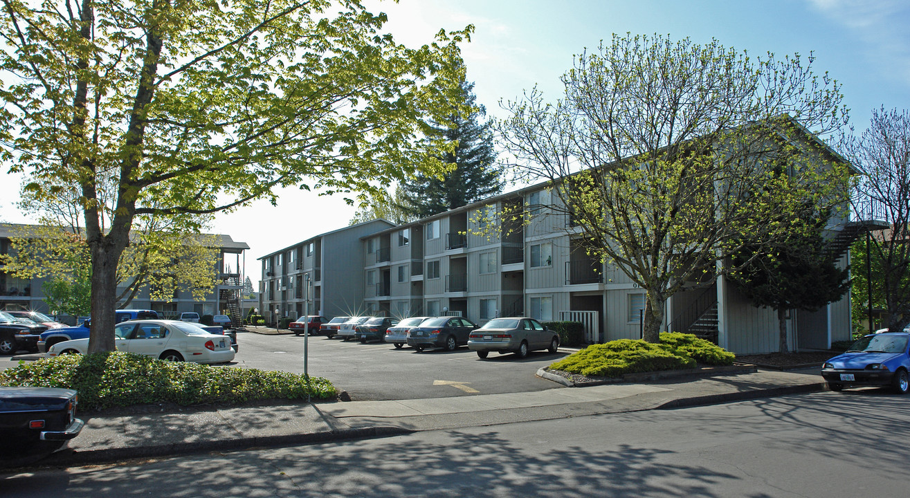 Ashwood Apartments - Upcoming Vacancy in July in Corvallis, OR - Building Photo