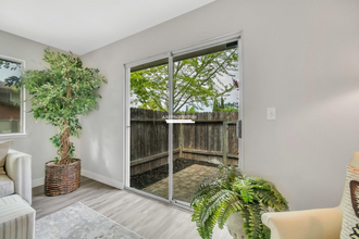 4722 Greenholme Dr in Sacramento, CA - Building Photo - Building Photo