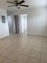 1096 W 28th St, Unit A in Riviera Beach, FL - Building Photo - Building Photo