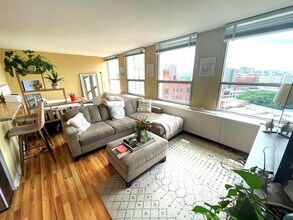 2626 N Lakeview Ave in Chicago, IL - Building Photo - Building Photo