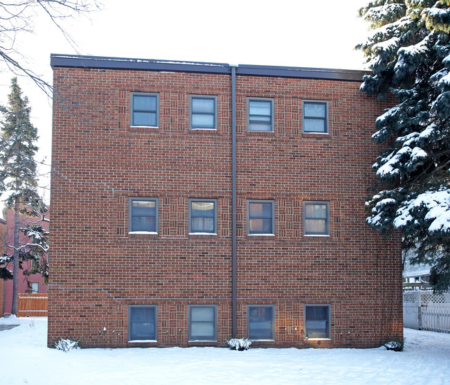 The Laurel Flats in St. Paul, MN - Building Photo - Building Photo