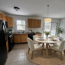 35 Lone Oak Dr in Centerport, NY - Building Photo - Building Photo