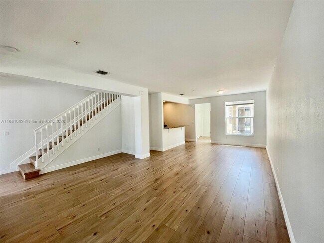 1205 SW 147th Ave in Pembroke Pines, FL - Building Photo - Building Photo