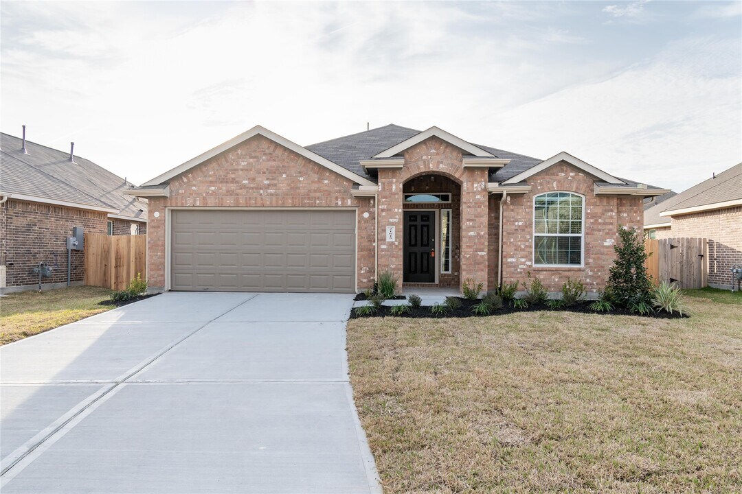 21615 Tea Tree Olive Pl in Porter, TX - Building Photo