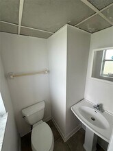 7820 Colony Cir S, Unit 203 in Tamarac, FL - Foto de edificio - Building Photo