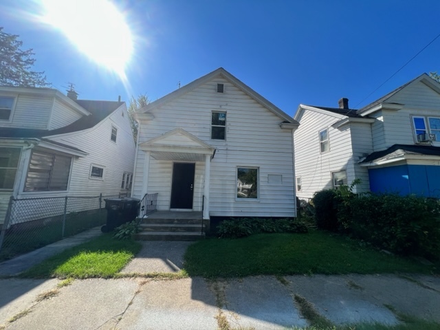 property at 1118 Van Buren St