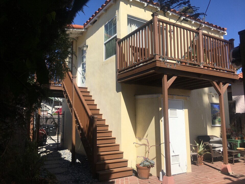 2109 Shell Ave in Venice, CA - Building Photo