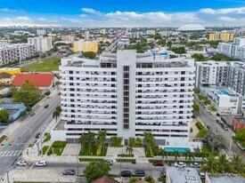 36 NW 6th Ave in Miami, FL - Building Photo