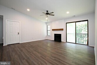 428 Durham Ct in West Deptford, NJ - Building Photo - Building Photo