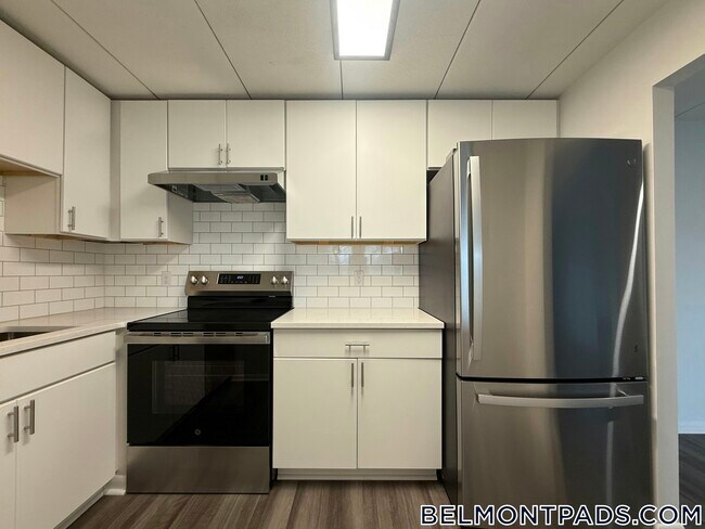 53 Hill Rd, Unit 510 in Belmont, MA - Building Photo - Building Photo